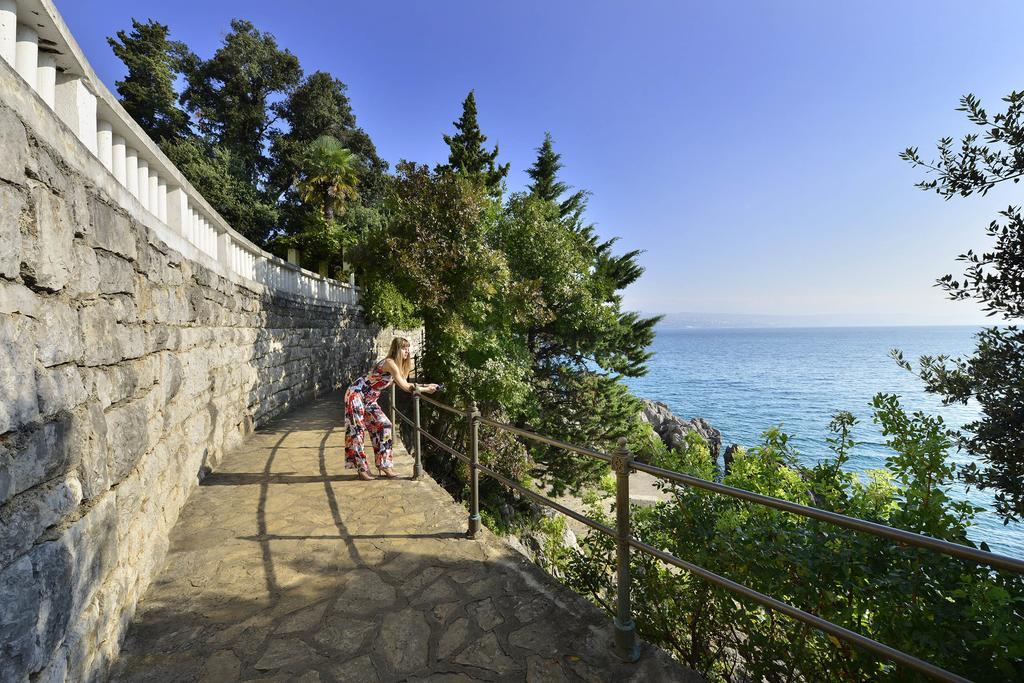 Grand Hotel Adriatic II Opatija Exterior photo